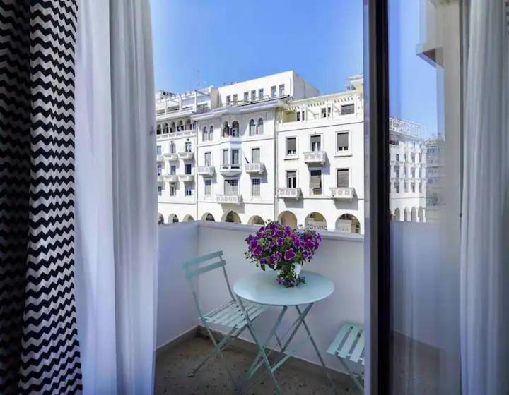 4 Travelers Appartement Thessaloniki Buitenkant foto